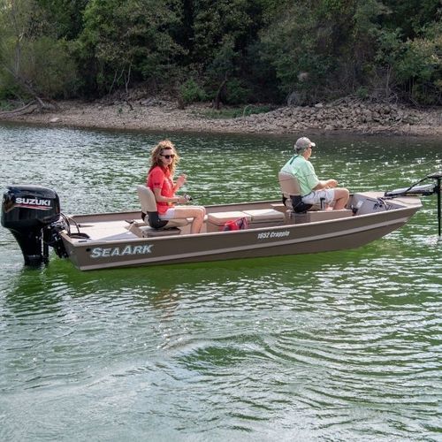Катер для рыбалки c подвесным мотором - 1652 Crappie - SeaArk Boats - открытый / для спортивной рыбалки / из алюминия