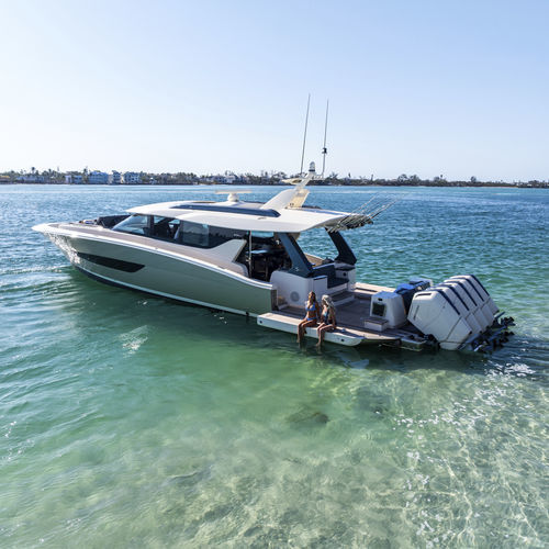 Моторная яхта для спортивной рыбалки - 670 LXS - Scout Boats - круизная / оффшорная / хардтоп