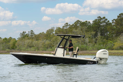 Судно для плавания в закрытых водах c подвесным мотором - 231 XSB - Scout Boats - открытое / с центральной консолью / для спортивной рыбалки