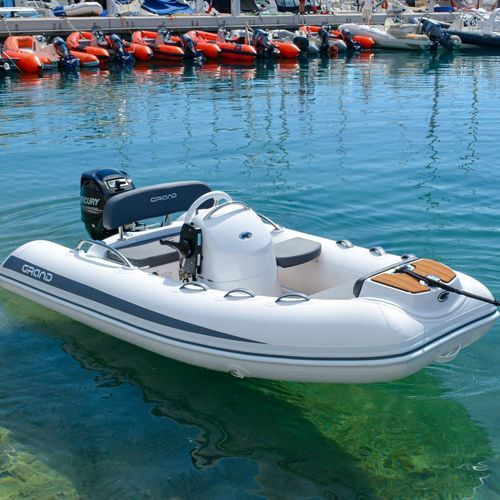 Надувная лодка c подвесным мотором - G340 - GRAND Inflatable Boats - полужесткая / открытая / с боковой консолью