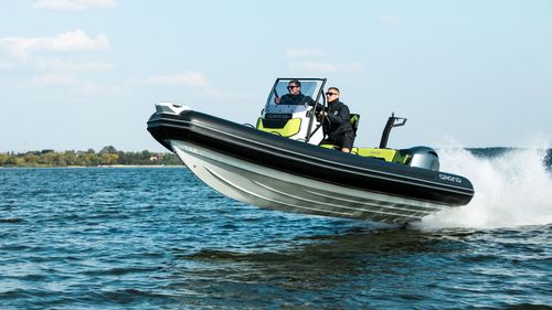 Надувная лодка c подвесным мотором - D600 ACTIVE - GRAND Inflatable Boats - жесткий корпус / открытая / с центральной консолью