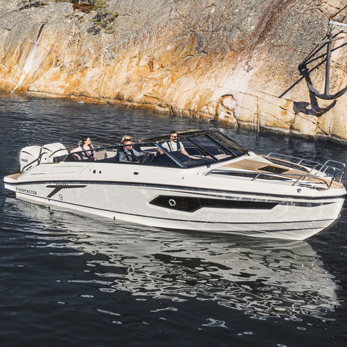 Прогулочный катер с каютой c подвесным мотором - T9 - Finnmaster Boats Oy - двухмоторный / открытый / с двойной консолью