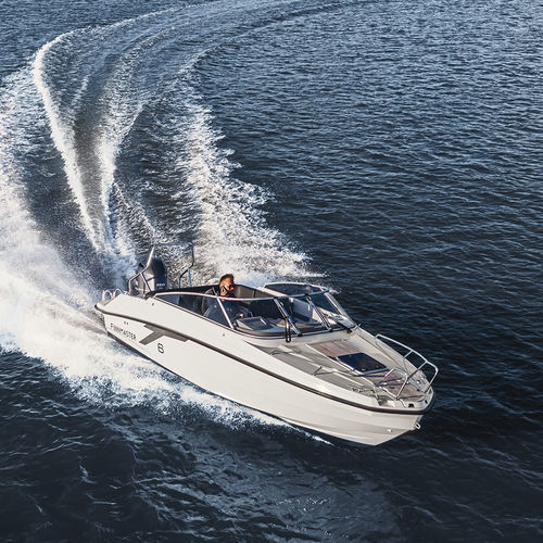 Моторная лодка с каютой c подвесным мотором - T6 - Finnmaster Boats Oy - открытая / с двойной консолью / из алюминия