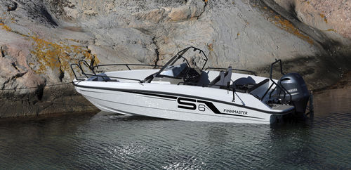 Открытый катер c подвесным мотором - S6 - Finnmaster Boats Oy - с центральной консолью / из алюминия / макс. 7 человек