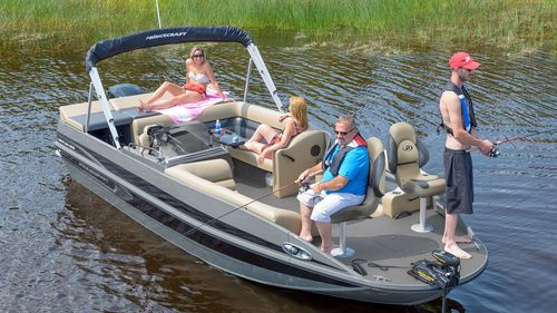 Палубная лодка c подвесным мотором - VENTURA 222 - Bateaux Princecraft - газовая / открытая / боурайдер