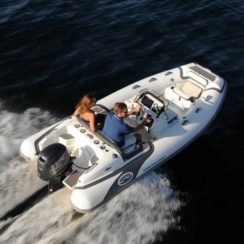 Надувная лодка c подвесным мотором - Venture 14 - Walker Bay Boats - полужесткая / открытая / с боковой консолью
