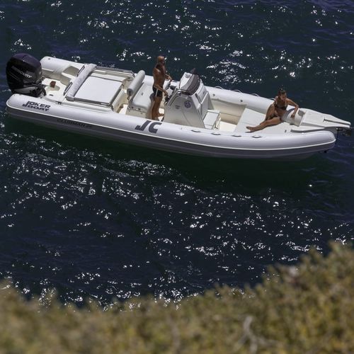 Надувная лодка c подвесным мотором - CLUBMAN 26 - Joker Boat - полужесткая / открытая / с центральной консолью
