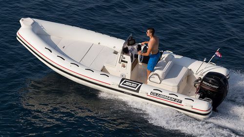 Надувная лодка c подвесным мотором - CLUBMAN 21 - Joker Boat - полужесткая / открытая / с центральной консолью