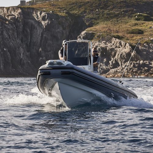 Надувная лодка c подвесным мотором - BARRACUDA 580 - Joker Boat - RIB / открытая / с центральной консолью