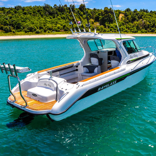 Прогулочный катер с каютой c подвесным мотором - LEGEND 2800 - Rayglass Boats - с внутренним мотором / дизельный / двухмоторный
