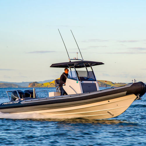 Надувная лодка c подвесным мотором - 330 CHASE - Rayglass Boats - двухмоторная / полужесткая / с центральной консолью