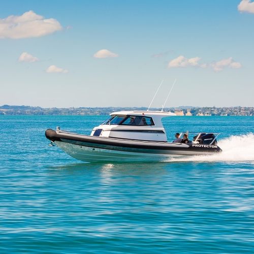 Надувная лодка c подвесным мотором - 310 TARGA - Rayglass Boats - двухмоторная / полужесткая / с закрытым кокпитом
