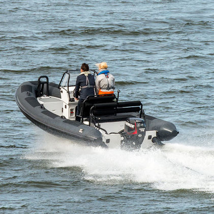 Надувная лодка c подвесным мотором - R6 Series - RUPERT MARINE - с центральной консолью / открытая / с рулевой консолью
