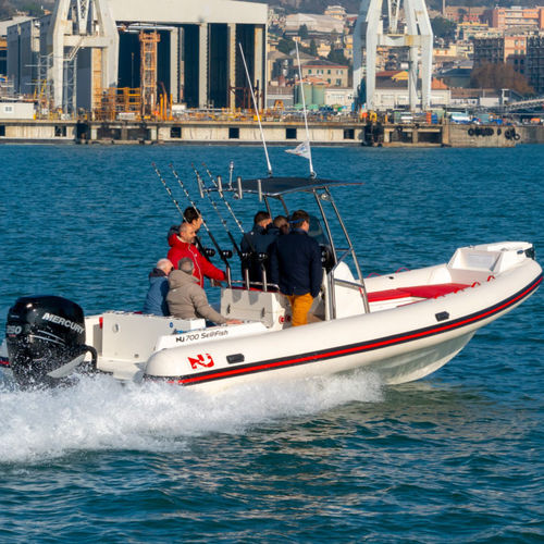 Надувная лодка c подвесным мотором - 700 XL Se@fish - Nuova Jolly - полужесткая / с центральной консолью / открытая