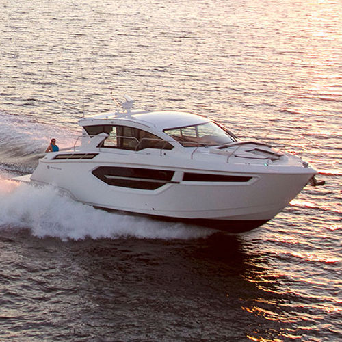 Быстроходный катер с внутренним мотором - 42 CANTIUS - Cruisers - дизельный / хардтоп / круизный