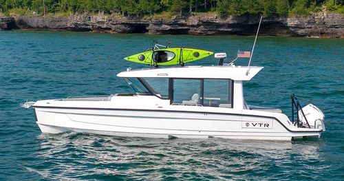 Быстроходный катер c подвесным мотором - 38 VTR EC - Cruisers - двухмоторный / с закрытым кокпитом / солнечная ванна