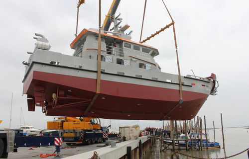 Профессиональный катер судно против загрязнения - MAILIAO MARINE - Chantier Naval Delavergne - с внутренним мотором / из алюминия / жесткий корпус