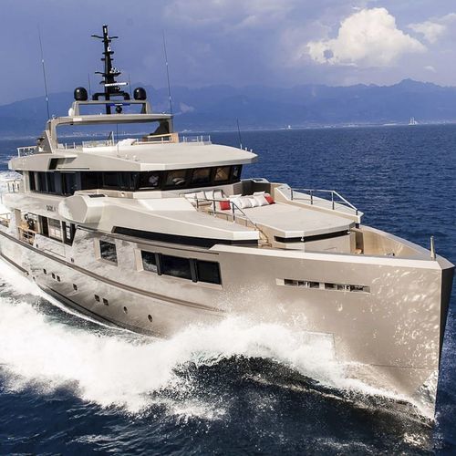Круизная супер-яхта - M/Y CACOS V - Admiral yachts - с флайбриджем / с рулевой рубкой / 5 кают