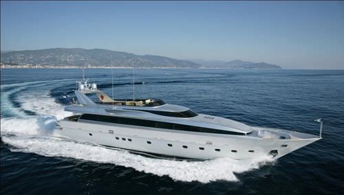 Круизная супер-яхта - M/Y BE COOL - Admiral yachts - с флайбриджем / корпус водоизмещающего типа / алюминий