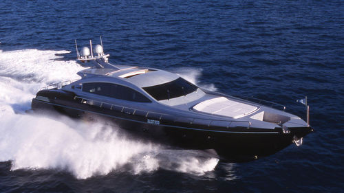 Круизная моторная яхта - M/Y JET - Admiral yachts - хардтоп / корпус глиссирующего типа / из алюминия