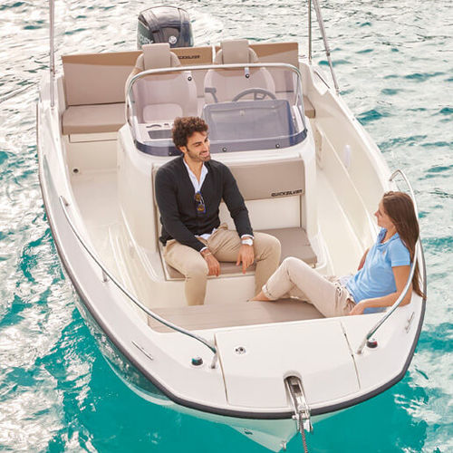 Открытый катер c подвесным мотором - Activ 605 Open - Quicksilver Boats - с центральной консолью / для спортивной рыбалки / макс. 7 человек