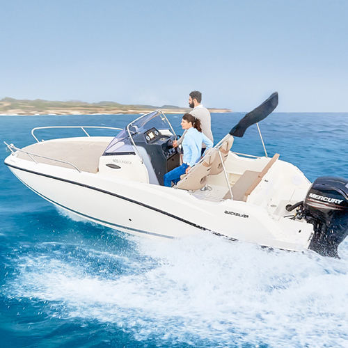Прогулочный катер c подвесным мотором - Activ 605 Sundeck - Quicksilver Boats - с центральной консолью / открытый / макс. 7 человек