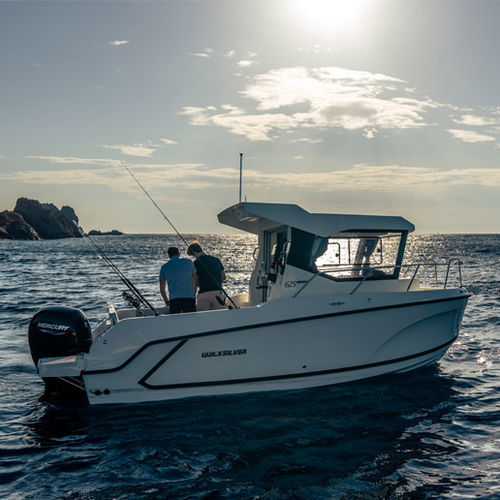 Рыболовно-прогулочный катер c подвесным мотором - 625 Pilothouse - Quicksilver Boats - с рулевой рубкой / макс. 6 человек / с кабиной