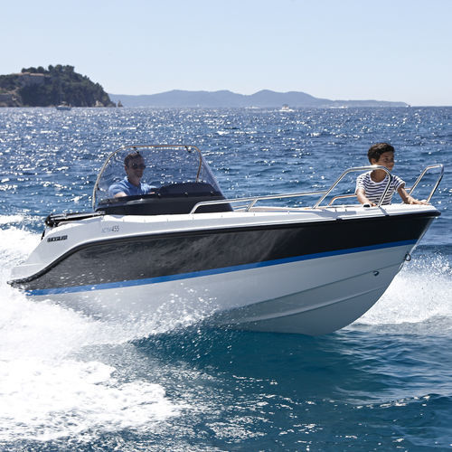 Открытый катер c подвесным мотором - Activ 455 Open - Quicksilver Boats - с центральной консолью / круизный / макс. 5 человек