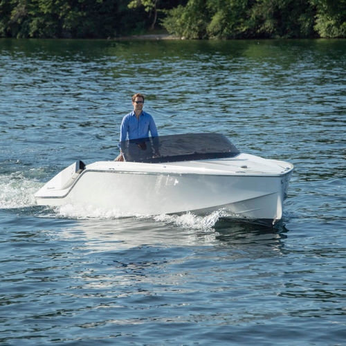 Небольшой катер с внутренним мотором - 740 Mirage - FRAUSCHER BOOTSWERFT - электрический / с двойной консолью / боурайдер