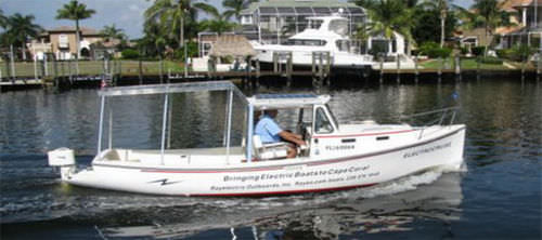 Прогулочный катер с каютой c подвесным мотором - ElectroCruise - Ray Electric Outboard - солнечно-электрический / открытый / лобстер