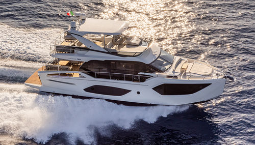 Круизная моторная яхта - 56 FLY - Absolute Yachts - с флайбриджем / POD IPS / 3 каюты