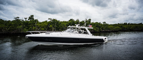 Быстроходный катер c подвесным мотором - 475 SPORT YACHT - Intrepid - трехмоторный / для спортивной рыбалки