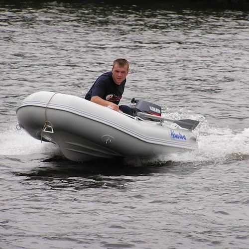 Надувная лодка c подвесным мотором - Vesta V-250 - Adventure Inflatable boats - полужесткая / открытая / макс. 3 человека