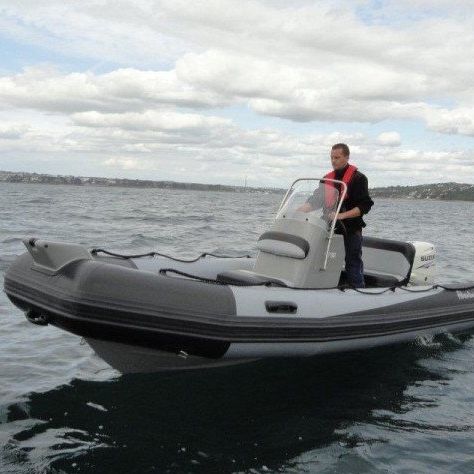 Надувная лодка c подвесным мотором - Vesta V-500 - Adventure Inflatable boats - полужесткая / открытая / с боковой консолью