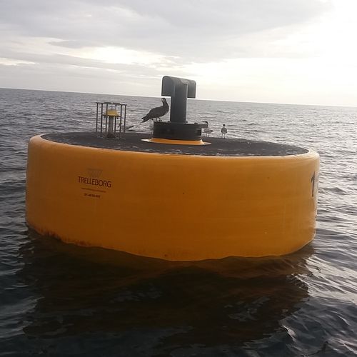 Буй для обозначения отмелей - Trelleborg Marine and Infrastructure - для портового терминала / из полиэтилена / из стали