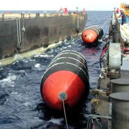Кранец для порта - Pneumatic fenders - Trelleborg Marine and Infrastructure - для пирса / цилиндрический / надувной