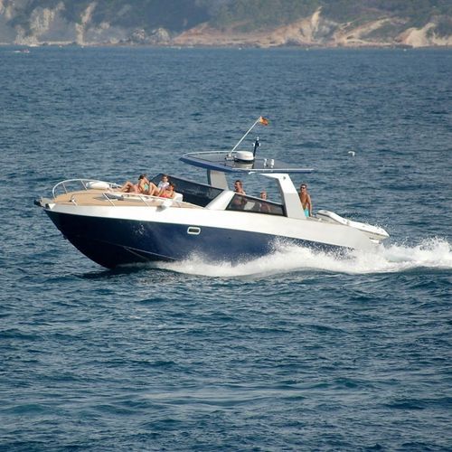 Открытый катер с внутренним мотором - 1200-M - MOGGARO ALUMINIUM YACHTS - двухмоторный / круизный / с кабиной