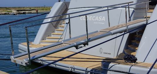 Мосток яхты - MIZAR - Sanguineti Chiavari produzione articoli nautici s. - телескопический / гидравлический / моторизованный