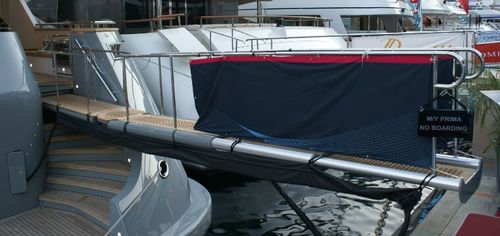 Мосток яхты - SIRIUS - Sanguineti Chiavari produzione articoli nautici s. - телескопический / поворотный / моторизованный