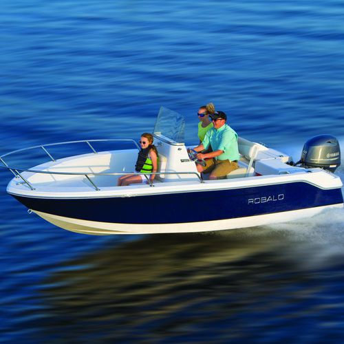Открытый катер c подвесным мотором - R160 - Robalo - с центральной консолью / для спортивной рыбалки / макс. 6 человек