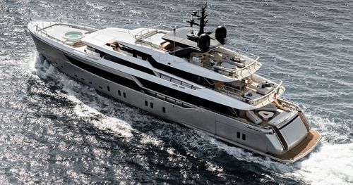 Круизная супер-яхта - Alloy - Cantieri Navali San Lorenzo - с приподнятой рулевой рубкой / корпус водоизмещающего типа / из алюминия