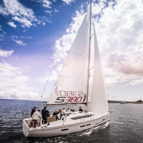 Круизно-гоночный парусник - S38 - Salona yachts - 2 каюты / бушприт / двойной штурвал