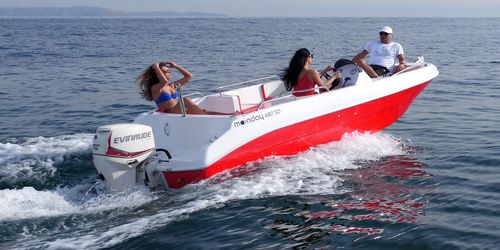 Открытый катер c подвесным мотором - 480 SD  - Moonday Yachts - с боковой консолью / спортивный / солнечная ванна