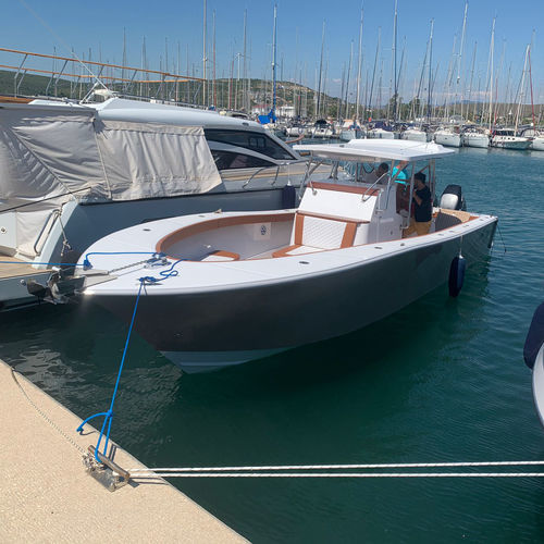 Быстроходный катер c подвесным мотором - CC 10 - Moonday Yachts - двухмоторный / открытый / с центральной консолью