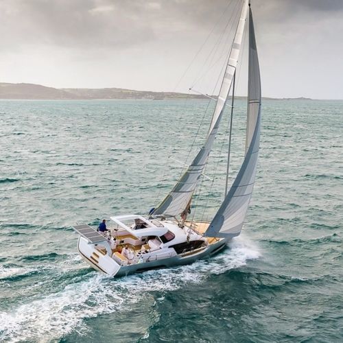 Крупная круизная парусная яхта - Horizon 47 - Allures Yachting - 2 каюты / 3 каюты / 4 спальных места
