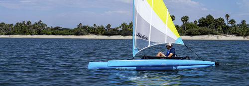 Каяк с верхней посадкой - Mirage Adventure Island - Hobie Kayak - для взрослых / одноместный / тримаран