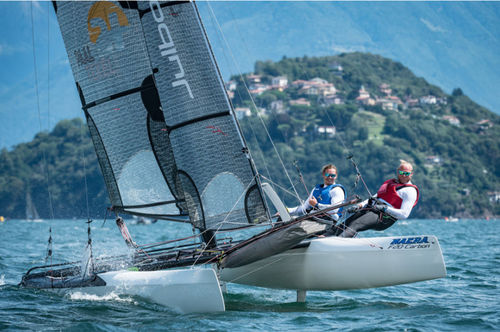 Спортивный катамаран для прибрежных гонок - F20 Carbon - Nacra Sailing - двухместный / с двойной трапецией / из карбона