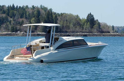 Тендер для яхты с внутренним мотором - 12.0 AFT HELM LIMOUSINE - Hodgdon Yachts - одномоторный / открытый / с кабиной