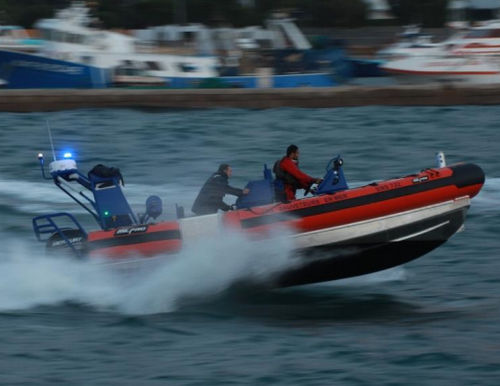 Профессиональный катер коммерческое судно - SRA 750 OB - Zodiac Milpro International - с внутренним мотором / c подвесным мотором / из алюминия