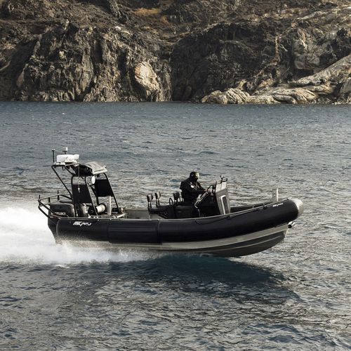 Профессиональный катер коммерческое судно -  SRA 900 OB - Zodiac Milpro International - c подвесным мотором / из алюминия / надувная лодка с полужестким корпусом
